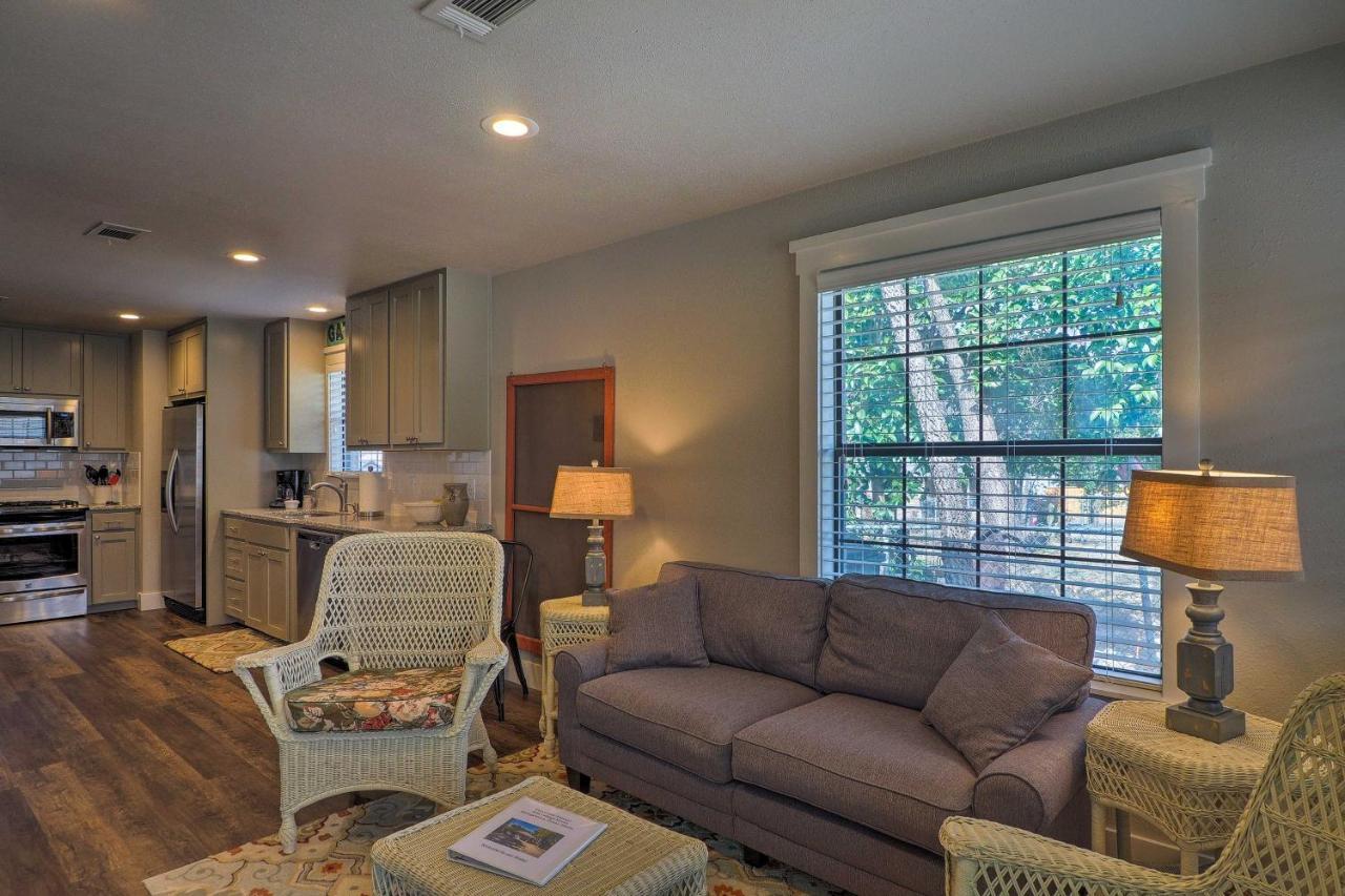 Cozy Home Blocks To Georgetown Square And Su! Екстер'єр фото
